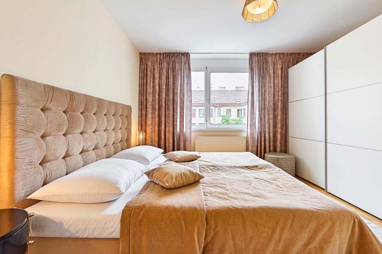 Peaceful Belvedere Apartment In Safe, Quiet & Central Location Вена Экстерьер фото